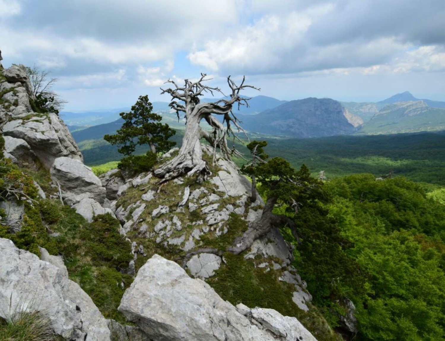 Serra Crispo (2054m) e il Giardino degli Dei