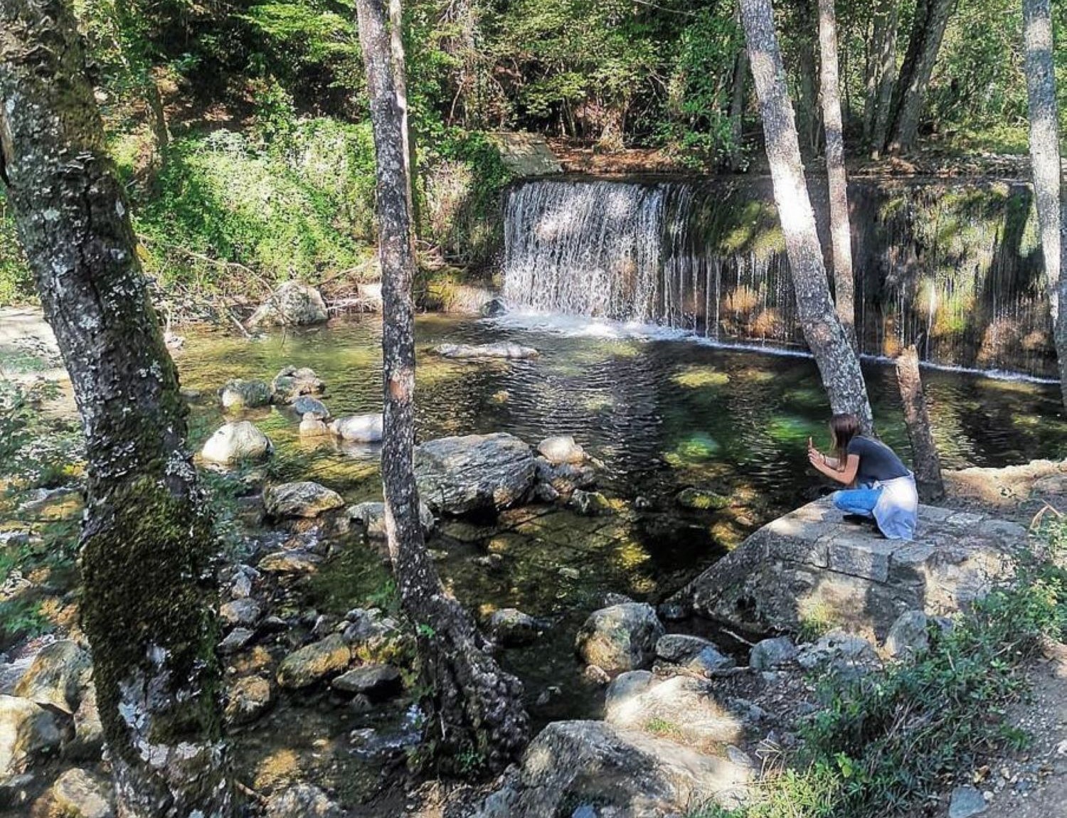 Le limpide acque del torrente Peschiera a Bosco Magnano